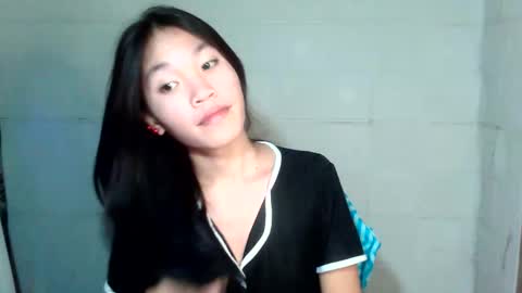 Snapshot of sweet_reyan2003 chatting on 05.13.26 REYAN online show from 05.13.26