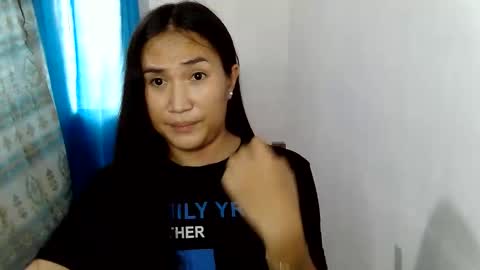 Snapshot of sweet_reyan2003 chatting on 05.29.26 REYAN online show from 05.29.26