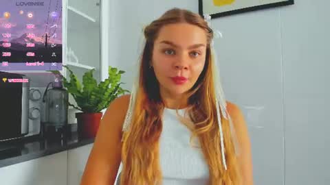 Snapshot of sweet_sabriina chatting on 07.04.26 Sabina online show from 07.04.26