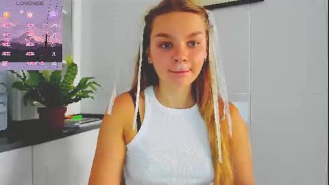 Snapshot of sweet_sabriina chatting on 07.16.26 Sabina online show from 07.16.26