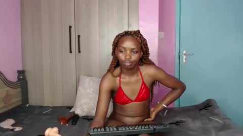 Snapshot of sweet_sassy1202 chatting on 04.18.26 Jesy online show from 04.18.26