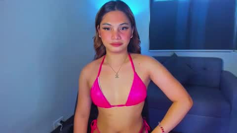 Snapshot of sweet_scarllet12 chatting on 03.08.25 SCARLLET online show from 03.08.25