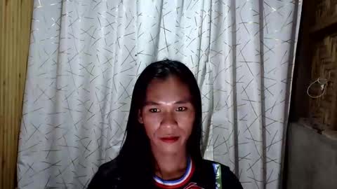 Snapshot of sweet_sexyzhiennexxx chatting on 12.15.25 Zhienne online show from 12.15.25