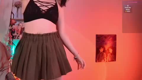 Snapshot of sweet_shena chatting on 05.22.26 Shena online show from 05.22.26