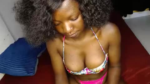 ellanah Tracie online show from 01.08.26