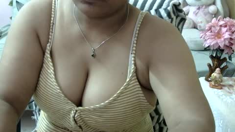 Snapshot of sweet_shivani chatting on 07.25.26 sweet_shivani online show from 07.25.26
