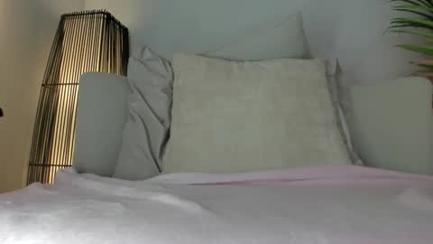 Snapshot of sweet_skiinny chatting on 11.21.25 Adeline online show from 11.21.25