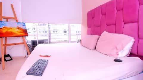 Snapshot of sweet_stacie chatting on 02.26.25 sweet_stacie online show from 02.26.25