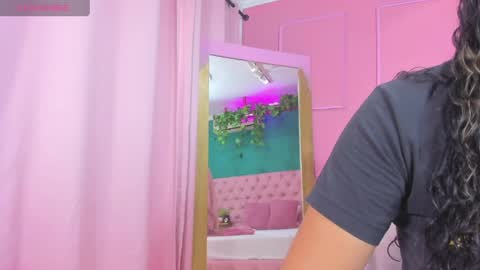 Yeileen online show from 04.05.26