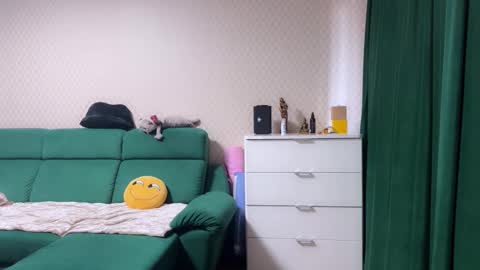 sweet_strawberr online show from 10.21.25