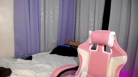 Snapshot of sweet_trishaxx chatting on 02.16.25 Trisha online show from 02.16.25