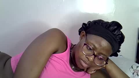 Snapshot of sweet_zarah chatting on 05.14.26 sweet_zarah online show from 05.14.26