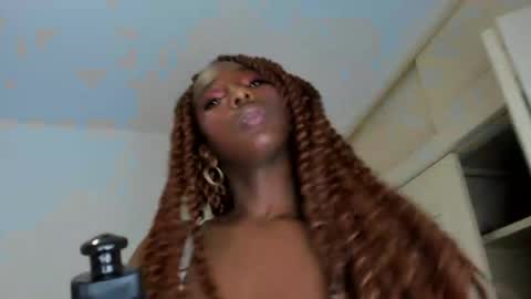 Snapshot of sweetafrican_squirt chatting on 05.12.26 sweetafrican_squirt online show from 05.12.26