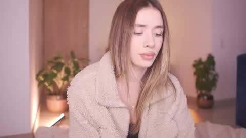 Camila online show from 12.05.25