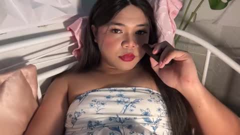 Snapshot of sweetasian_leith20 chatting on 03.17.26 Leith Madrigal online show from 03.17.26