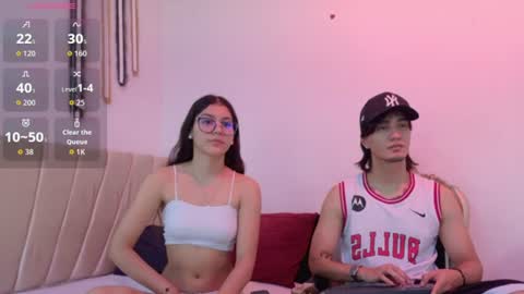 Snapshot of sweetauracouple chatting on 06.17.26 sweetauracouple online show from 06.17.26