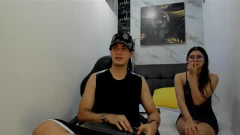 Snapshot of sweetauracouple chatting on 07.06.26 sweetauracouple online show from 07.06.26