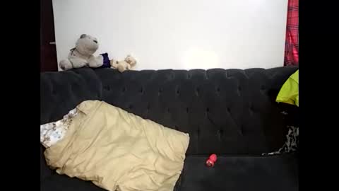 Snapshot of sweetbee018 chatting on 10.29.25 Lunargirl online show from 10.29.25