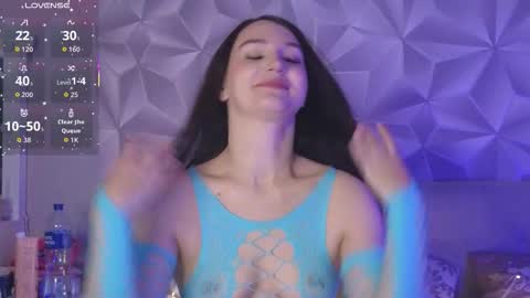 Snapshot of sweetbitch3191 chatting on 11.17.25 sweetbitch3191 online show from 11.17.25