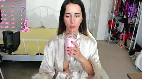 Anna online show from 02.15.25