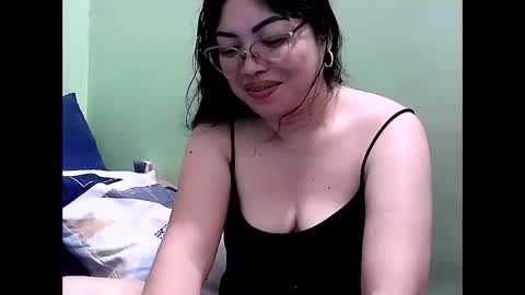 Snapshot of sweetchelsie69 chatting on 05.15.26 sugar online show from 05.15.26