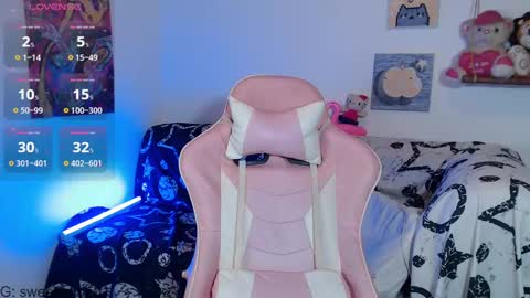       Independent model online show from 02.06.25