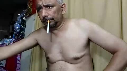 Snapshot of sweetcuervo chatting on 12.21.24 sweetcuervo independent model online show from 12.21.24