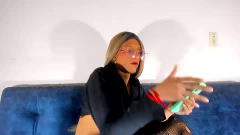 Snapshot of sweetdesaire chatting on 02.17.25 Amelia online show from 02.17.25