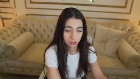 Snapshot of sweetdesiree_ chatting on 06.18.26 Amelia online show from 06.18.26