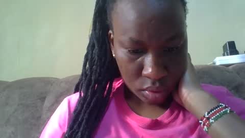 Snapshot of sweetdiva2012 chatting on 04.06.26 sweetdiva2012 online show from 04.06.26