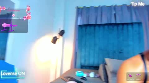 Mia online show from 05.27.26