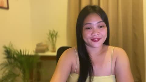Snapshot of sweetestsmile_ chatting on 04.29.26 Khaye online show from 04.29.26