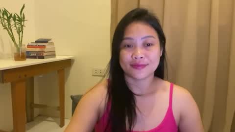 Snapshot of sweetestsmile_ chatting on 05.16.26 Khaye online show from 05.16.26
