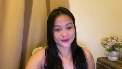 Snapshot of sweetestsmile_ chatting on 05.18.26 Khaye online show from 05.18.26