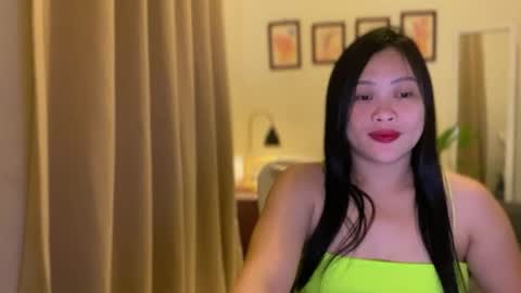 Snapshot of sweetestsmile_ chatting on 06.25.26 Khaye online show from 06.25.26