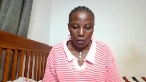 Snapshot of sweetfel chatting on 06.15.26 sweetfel online show from 06.15.26