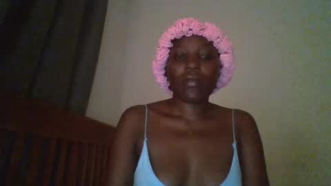 Snapshot of sweetfel chatting on 06.21.26 sweetfel online show from 06.21.26