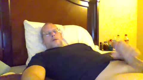 Snapshot of sweetg233 chatting on 10.15.25 sweetg233 online show from 10.15.25