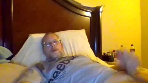 Snapshot of sweetg233 chatting on 10.23.25 sweetg233 online show from 10.23.25