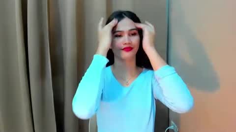 Snapshot of sweetgirl_latina143 chatting on 09.16.25 sweetgirl_latina143 online show from 09.16.25
