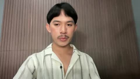 Snapshot of sweetguy102103 chatting on 03.05.26 khrayan online show from 03.05.26