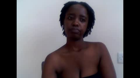Snapshot of sweetheidey chatting on 05.02.26 sweetheidey online show from 05.02.26