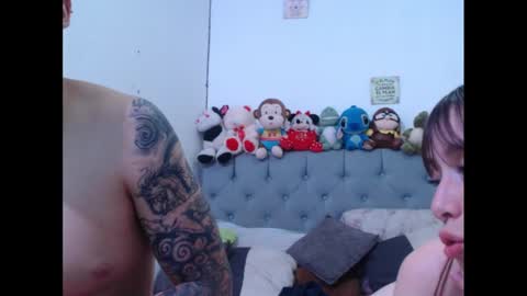 Snapshot of sweethoney22_ chatting on 01.29.25 Sabrina y Eliot online show from 01.29.25