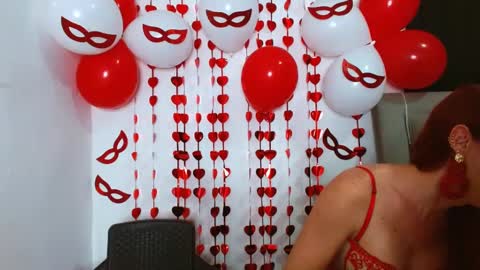 Snapshot of sweethoneyts chatting on 09.20.25 Valery honey online show from 09.20.25