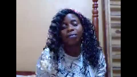 Snapshot of sweetib1 chatting on 01.11.25 sweetib1 online show from 01.11.25