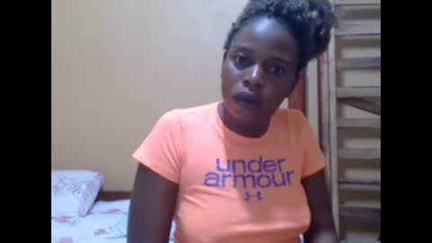 Snapshot of sweetib1 chatting on 02.15.25 sweetib1 online show from 02.15.25