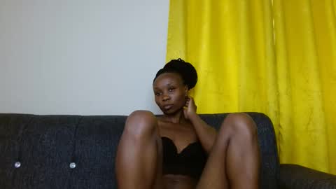 Snapshot of sweetie_coco chatting on 01.09.26 Luciana online show from 01.09.26