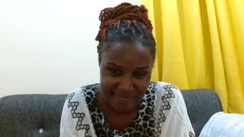 Snapshot of sweetie_coco chatting on 01.12.26 Luciana online show from 01.12.26