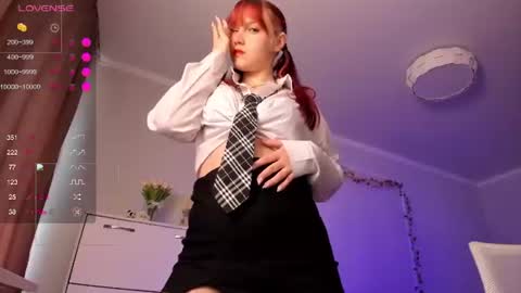 Snapshot of sweetieemarry chatting on 06.12.26 Jully online show from 06.12.26