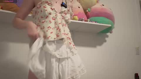 Snapshot of sweetiek1tty chatting on 10.14.25 Sweetiek1tty online show from 10.14.25